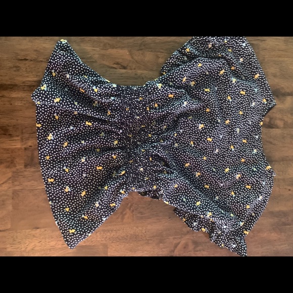 Waist Cinching Top with Cap Sleeves - Picture 3 of 6